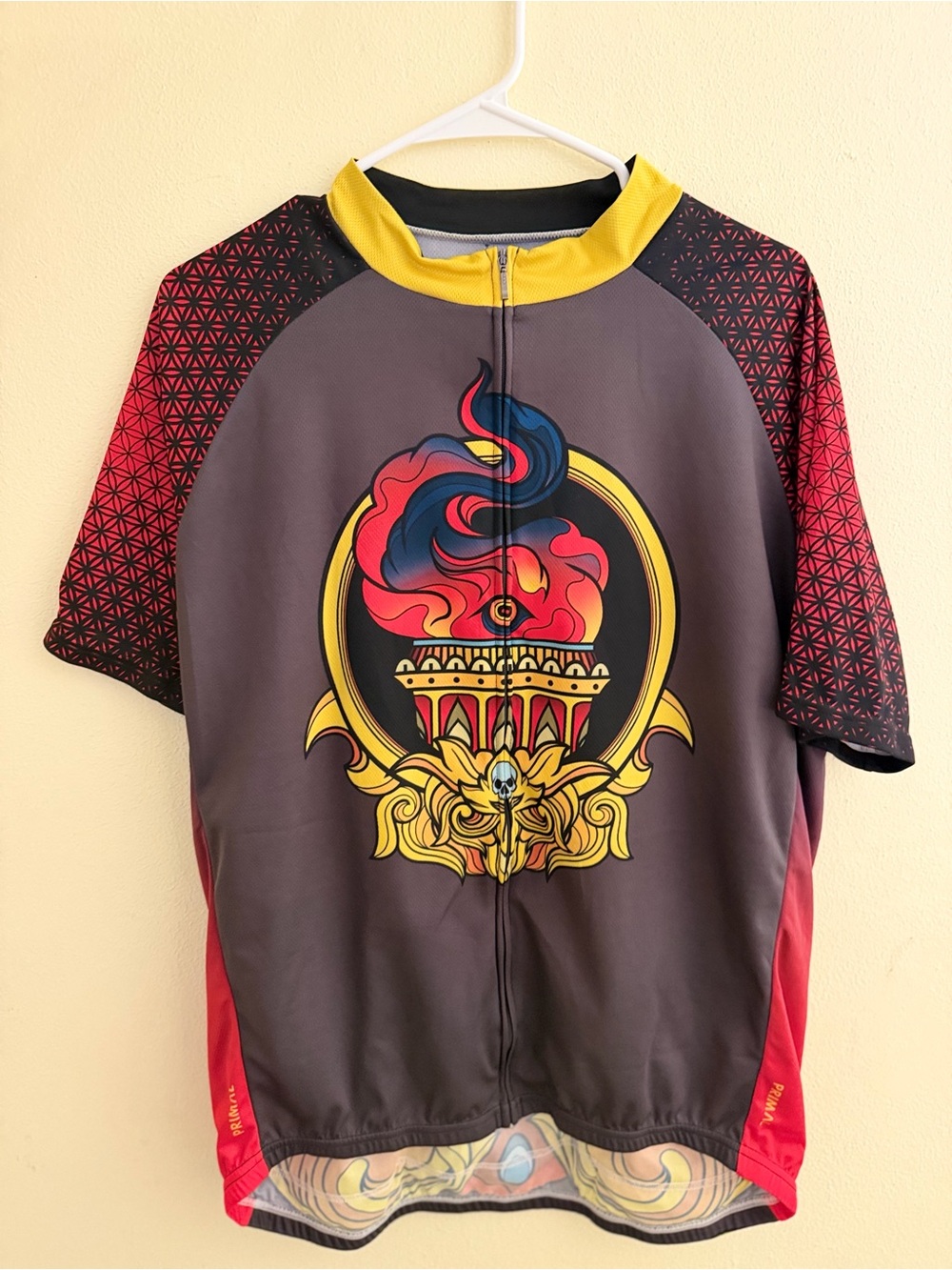 Men's Gray Cycling Jersey with Red Accent and Yellow Collar